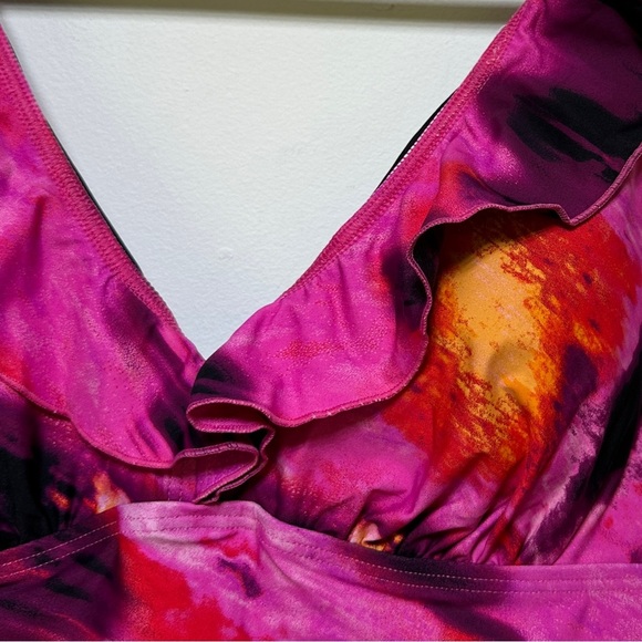 DKNY Pink Abstract Ruffle Trim One Piece Swimsuit Tummy Control Size L NWT - Picture 5 of 5